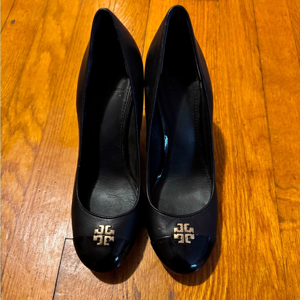 Tory Burch black patent leather tip wedge